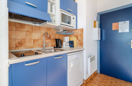 Roquebrune-Cap-Martin Apartment | Apartment for 8 with Wi-Fi, sea view