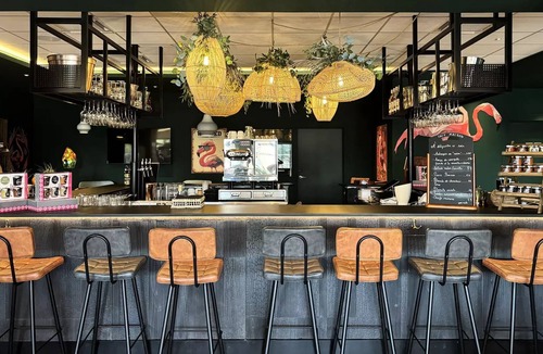 Saint-Martin-de-Crau Apartment | Apartment