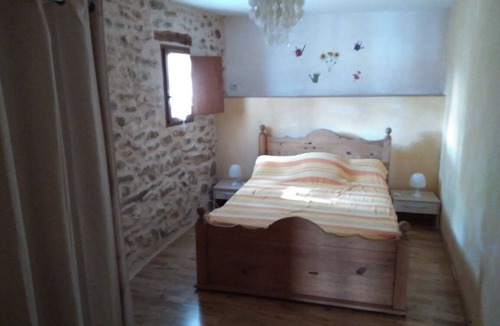 Cruis House | Apartment in a village house