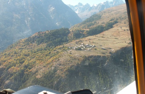Pelvoux Apartment | Apartment in mountain village 1600 m. In Vallouise.