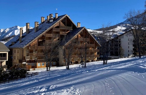 Le Sauze Apartment | Apartment in Le Sauze with unobstructed mountain views