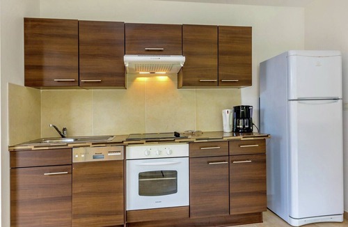 Montauroux Apartment | Apartment in Montauroux by Lake Cassien