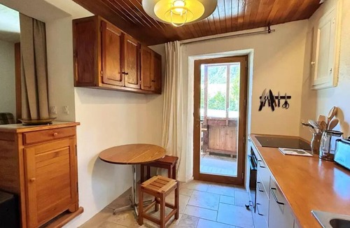 Pelvoux Apartment | Apartment in Pelvoux for 4 People – Charm and Comfort in the Heart of the Écrins