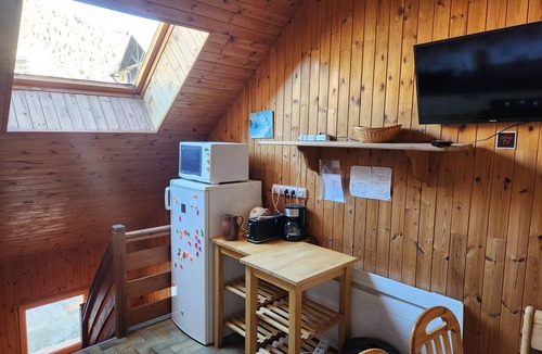 Montgenevre Apartment | Apartment in village center house