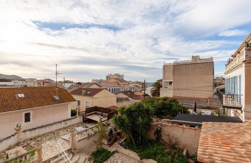 Vielle-Chapelle Apartment | Apartment 'L'Esperance' with Mountain View, Wi-Fi and Air Conditioning
