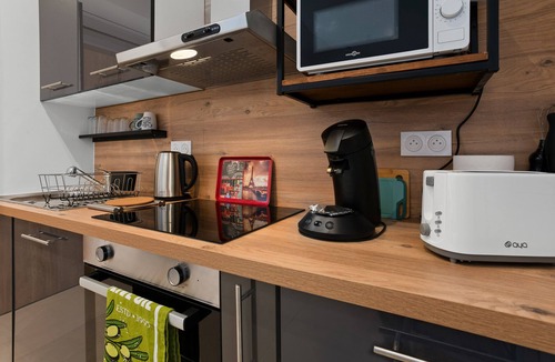 Frejus Plage Apartment | Apartment 'La Casa 177 - 1' with Balcony, Wi-Fi and Air Conditioning