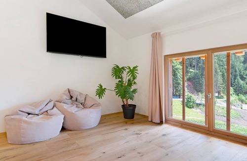 Val di Vizze Apartment | Apartment 'Laimbruchhof Eva' with Mountain View, Shared Garden and Wi-Fi