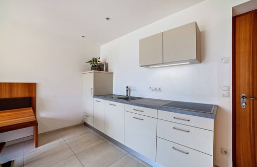 Laces Apartment | Apartment "Langstein Golden" with Mountain Views, Shared Terrace and Wi-Fi