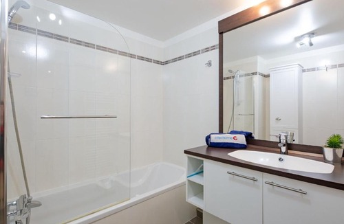 Boulouris-sur-Mer Apartment | Apartment Les Rivages de L'Esterel-2 by Interhome