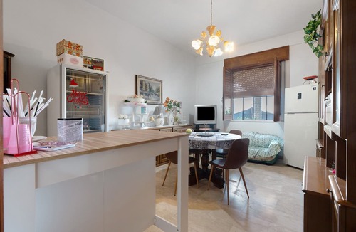 Trapani Apartment | Apartment 'L’uccello Pio' with Private Garden, Wi-Fi and Air Conditioning
