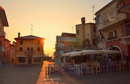 Old Town Apartment | Apartment 'Mare Caorle Int 1' with Wi-Fi and Air Conditioning