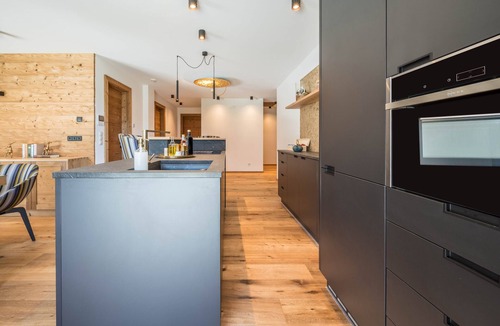 Valles Apartment | Apartment "Mulin Hilda" next to the Skiing Area with Mountain View, Sauna & Garden