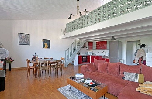 Faubourg Apartment | Apartment Nîmes écusson - from 1 to 5 people - terrace - air conditioning - parking