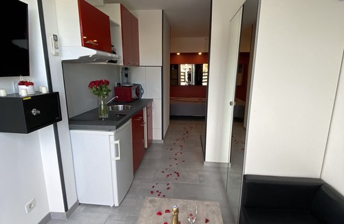 Naturist Village Apartment | Apartment nudist village cape d'Agde, small sea view