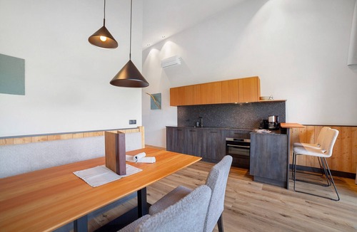 Schenna Apartment | Apartment 'Oberhaslerhof Malus' with Mountain View, Wi-Fi and Air Conditioning