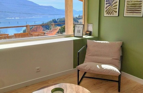 Savines-le-Lac Apartment | Apartment overlooking Lake Serre Ponçon