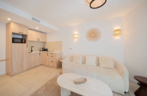 Saint-Tropez City Centre Apartment | Apartment Place des lices -2BDR/6P- Saint Tropez