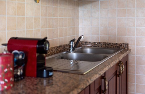 Lisciano Niccone House | Apartment "Pugnano Alto - Castagna" with Shared Pool and Wi-Fi