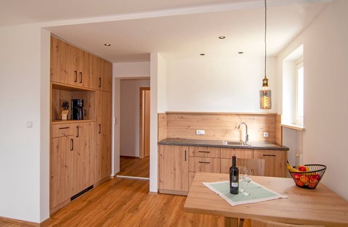 Lagundo Apartment | Apartment Residence Spisshof Ap 4 Main House with Panoramic View, Shared Pool & Wi-Fi