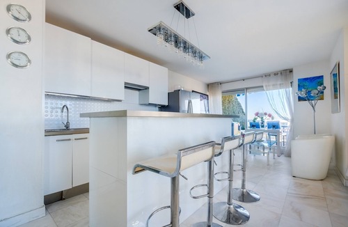 California - Pezou Apartment | Apartment 'Sea and Sky 8 Personnes' with Sea View, Private Terrace and Air Conditioning