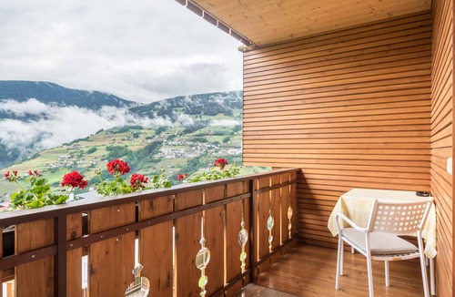 Albions Apartment | Apartment "Talblick" with Mountain View, Wi-Fi, Balcony and Garden