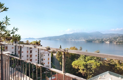 Zoagli Apartment | Apartment 'Terrazza Oriana' with Sea View and Wi-Fi