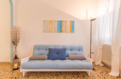Codigoro Apartment | Apartment with balcony on the Po river