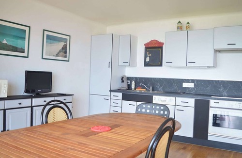 Banyuls-sur-Mer Apartment | Apartment with Air Conditioning in Banyuls-sur-Mer, Sleeps 6