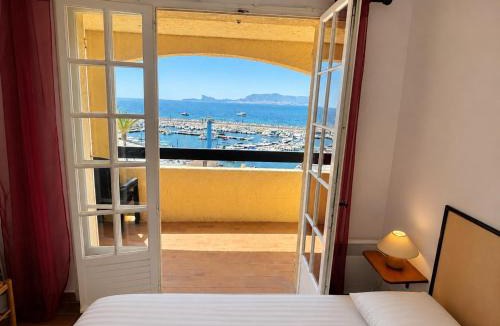 La Madrague Apartment | Apartment with stunning sea views