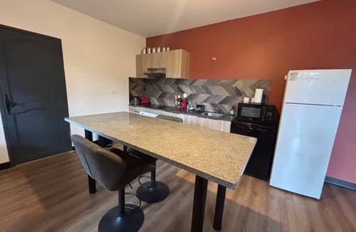 Sainte-Anastasie Apartment | Apartment with private courtyard - Between Uzès & Nîmes