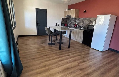 Sainte-Anastasie Apartment | Apartment with private courtyard - Between Uzès & Nîmes