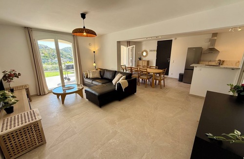 Carry-le-Rouet Apartment | Apartment with ocean view, sleeps 8 - Les Restanques