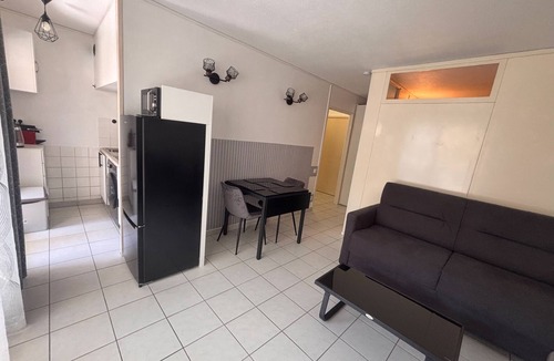 Frejus Port Apartment | Apartment with swimming pool