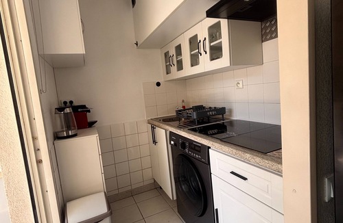 Frejus Port Apartment | Apartment with swimming pool