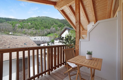 Burgusio Apartment | Apartment "Zwick Valmeina" with Panoramic Views, Balcony & Shared Garden
