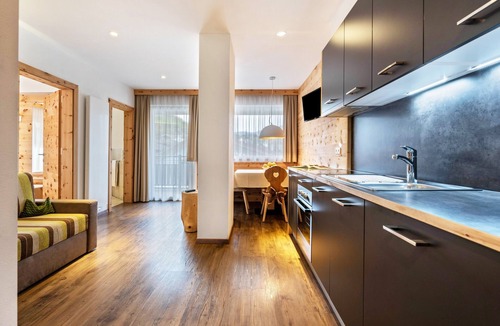 Gudon Apartment | Apartments Marialisa Superior 'Apt Orchidee' with Mountain View, Whirlpool & Wi-Fi