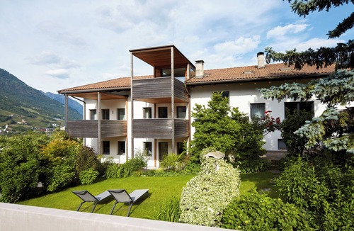 Naturno Apartment | Apartments Schwarzlehen Idyllic time-out with organic pool surrounded by green nature