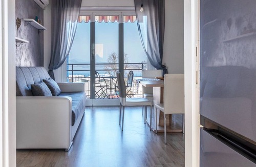 Villaggi Apartment | Appartamento sul lago