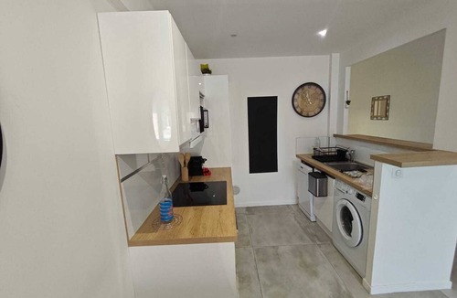 Liberation Apartment | Appart 2 chambres – calme & lumineux – proche tram