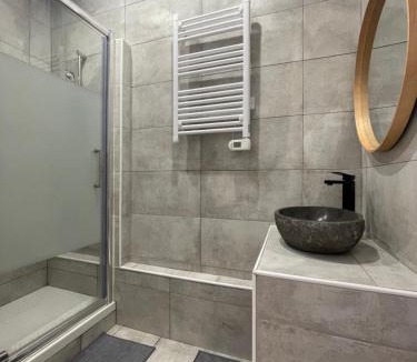 16th Arrondissement Apartment | APPART Le BER'AMAR L'ESTAQUE