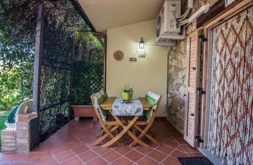 San Teodoro City Centre Apartment | Appartamenti San Teodoro VI con BBQ e WIFI