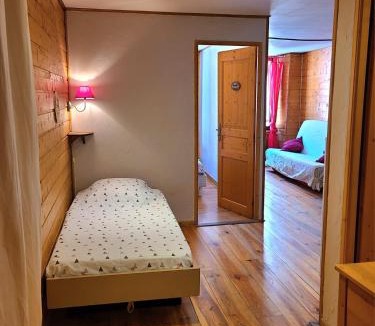 Saint-Etienne-de-Tinee Apartment | Appartement T2 au coeur du village