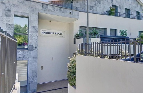 Les Lecques Apartment | Appartement à 150m plage des Lecques, climatisé, piscine, terrasse, 2 chambres, parking - 4 étoiles - FR-1-770-29