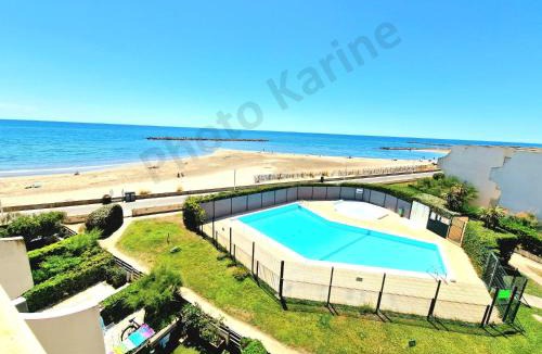 Palavas-les-Flots Apartment | Appartement 1ere ligne piscine terrasse au bord de la plage front de mer avec vélos