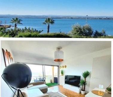 Palavas-les-Flots Apartment | Appartement 1ere ligne piscine terrasse au bord de la plage front de mer avec vélos