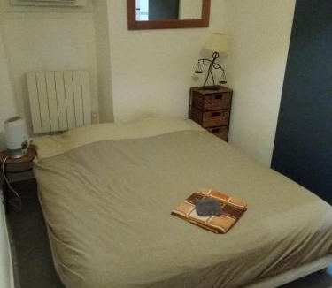 Salon-de-Provence Apartment | Appartement 2 pieces centre ville