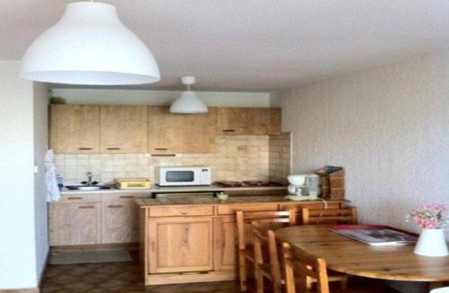 Hyeres Apartment | Appartement 2 pièces au port de Hyères avec loggia, proche plage - FR-1-335-79