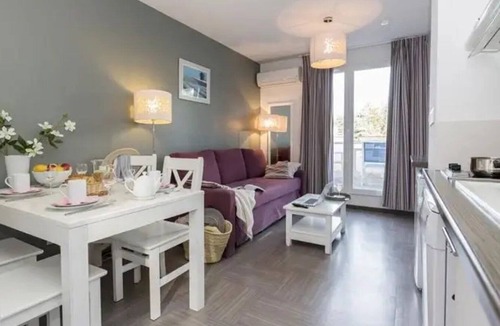 Greoux-les-Bains Apartment | Appartement 3 étoiles - Piscine - ccbgefd