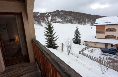 Arvieux Apartment | Appartement 3 pieces 6 personnes, 2 chambres, wifi fibre gratuit, piscine l'été et au pied des pistes l'hiver