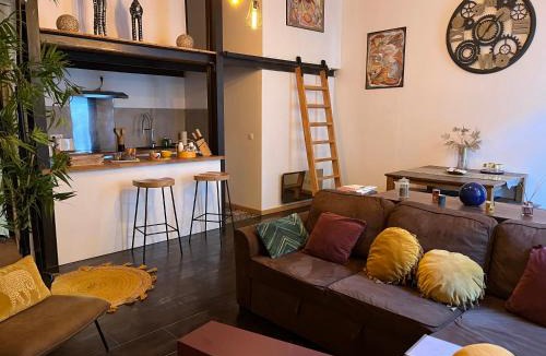 Saint-Lambert Apartment | Appartement atypique cosy entre terre & mer